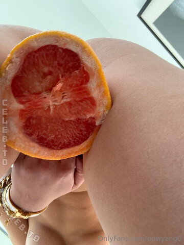 ppwyang nude photo 6