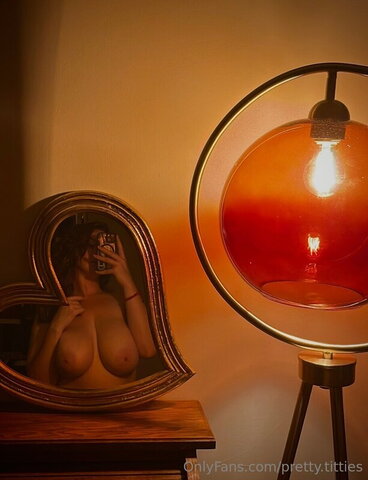 Pretty.titties nude photo 1