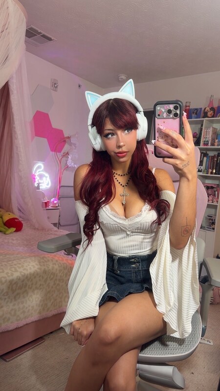 Princess nude photo 2