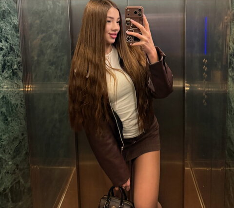 princesse.katrin nude photo 4