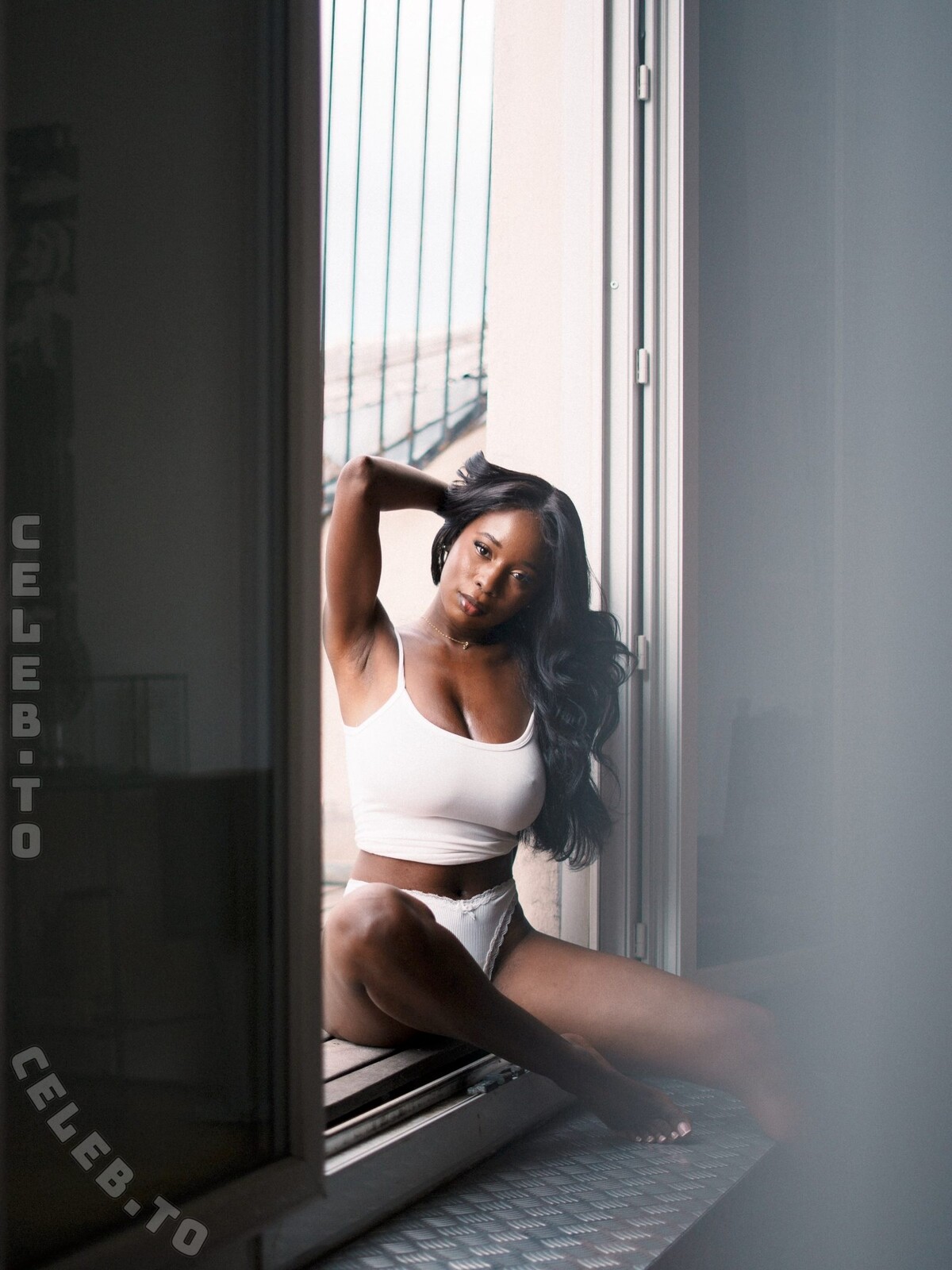 Princia G nude photo 2