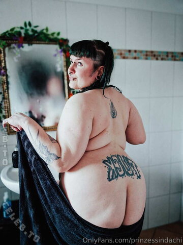 Prinzessin Dachi nude photo 15