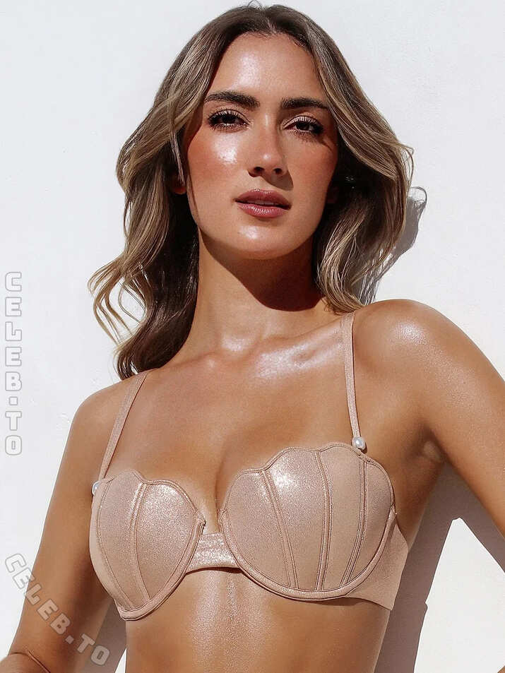 Priscilla Ricart nude photo 5