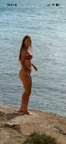 Puck Moonen nude photo 5