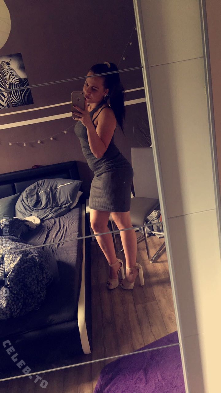 Pueppi95 nude photo 5