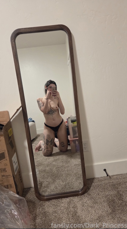 PunkandPizza nude photo 40