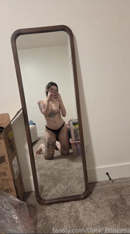 PunkandPizza nude photo 13