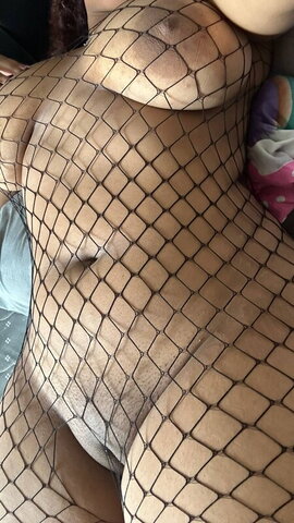 Purettes nude photo 1