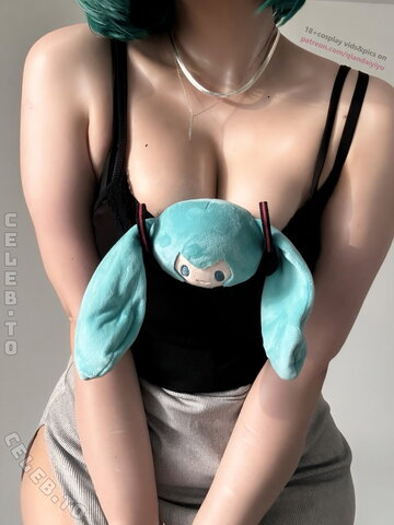 Qiandai nude photo 17