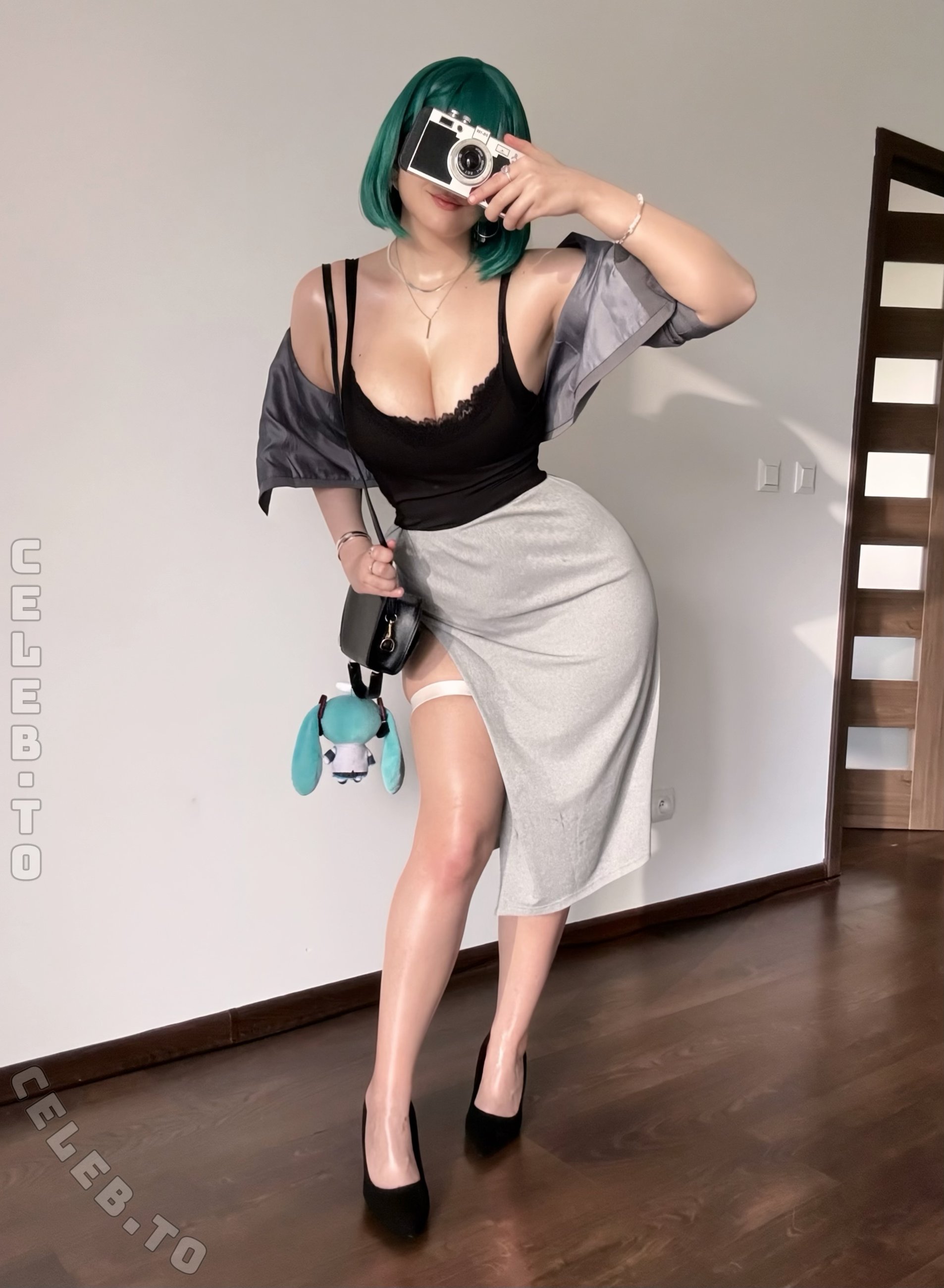 Qiandai nude photo 4