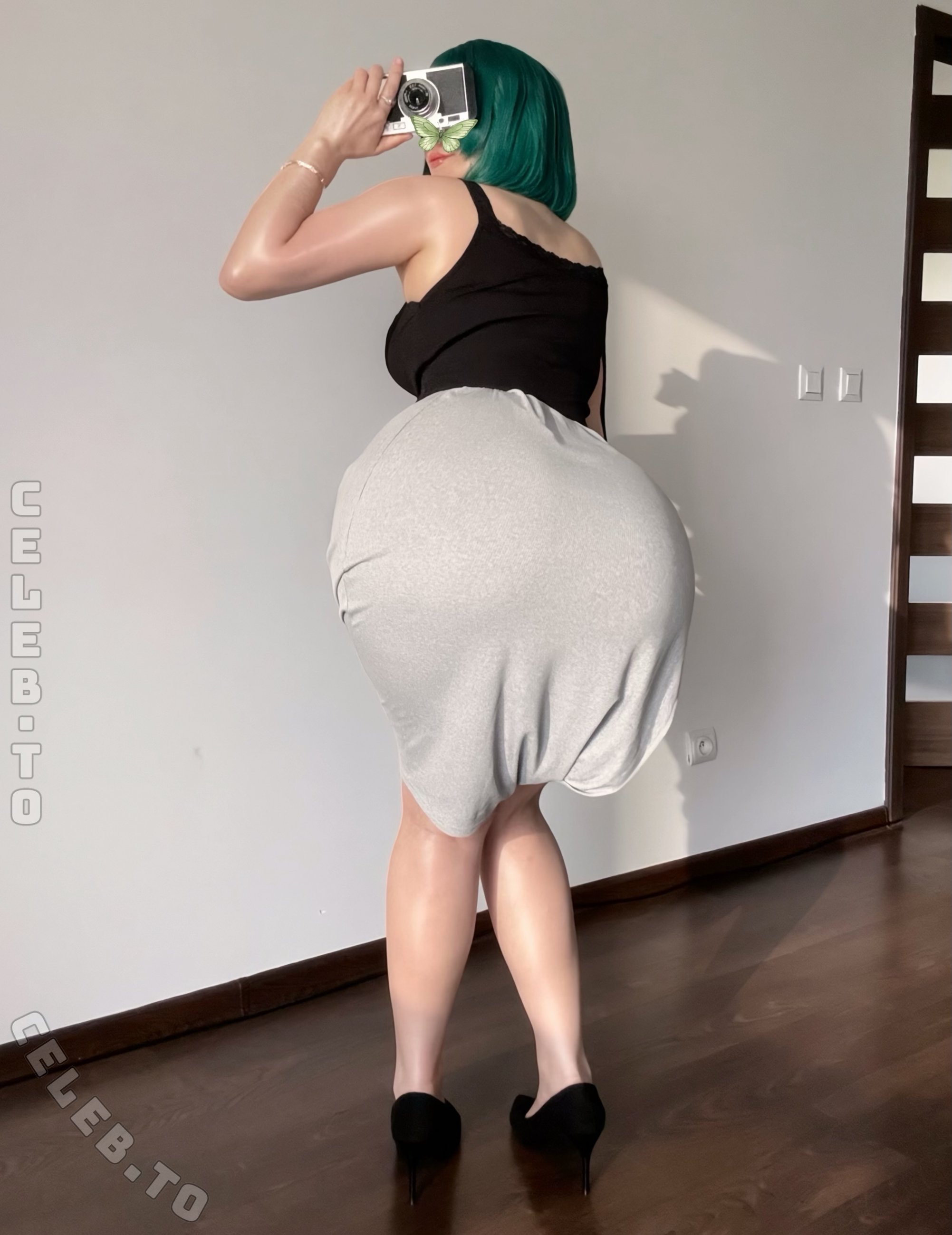 Qiandai nude photo 7