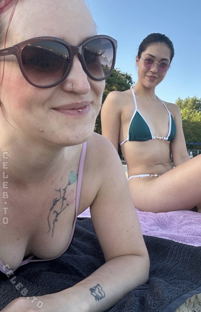 Queen_Ling_Ling nude photo 1