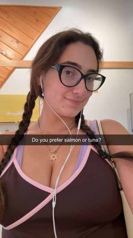 qveenjulia nude photo 13