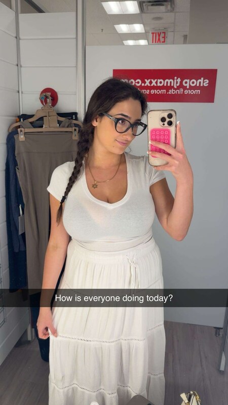 qveenjulia nude photo 2