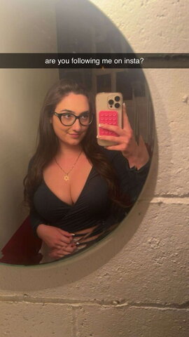 qveenjulia nude photo 3