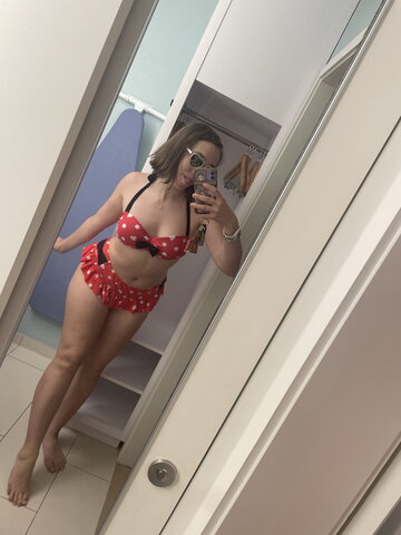 qweeneevee nude photo 63