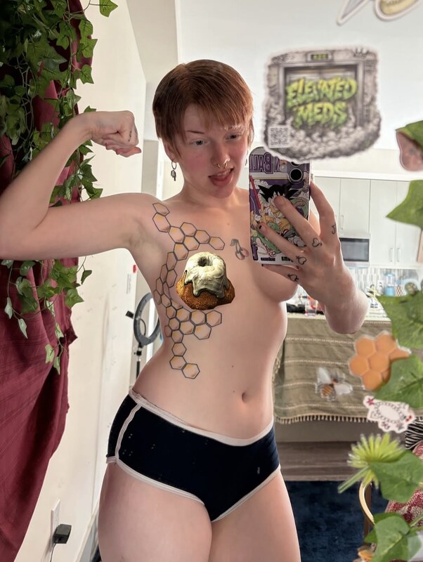 r1chbo1 nude photo 2