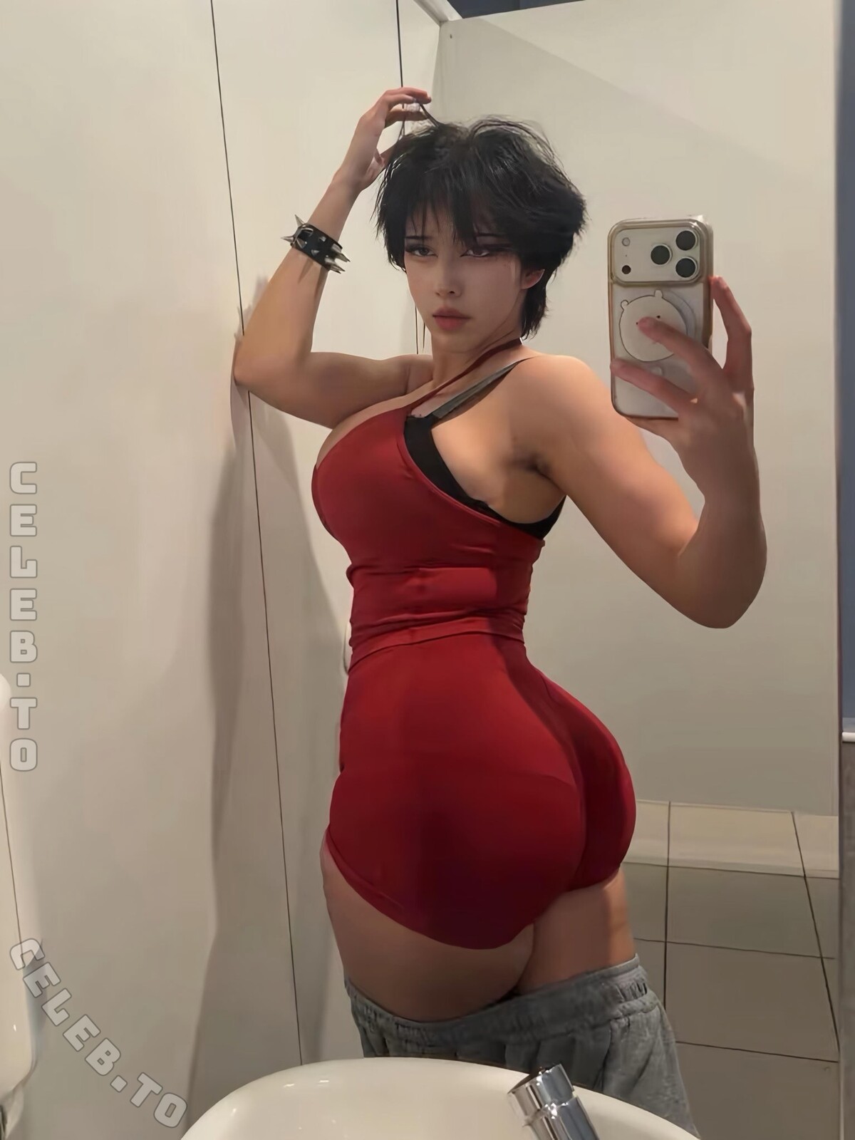 r4y_ly nude photo 5