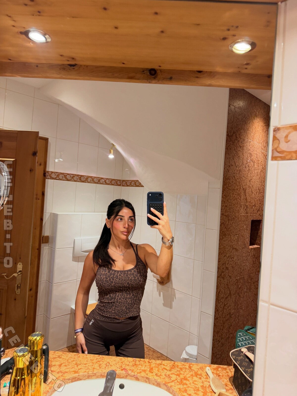 Rabiosa nude photo 4
