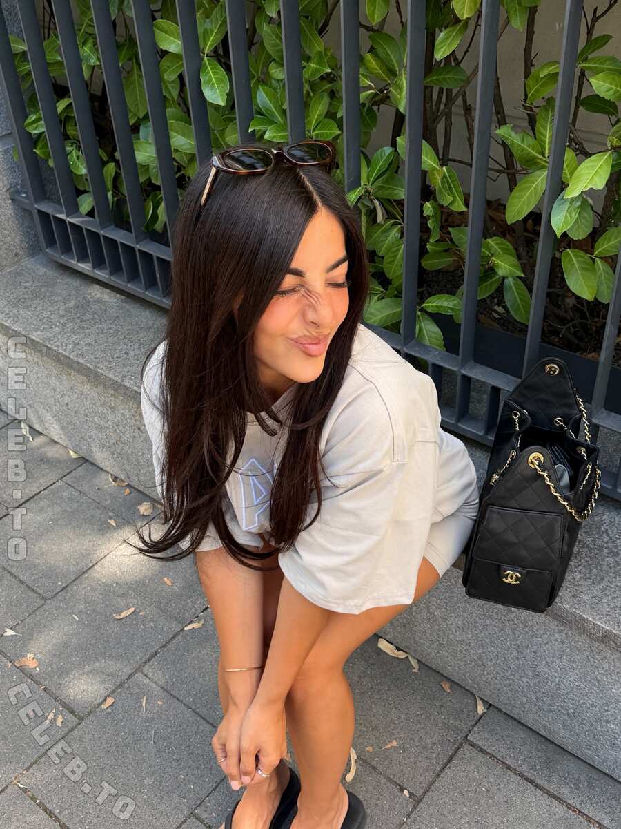 Rabiosa nude photo 13