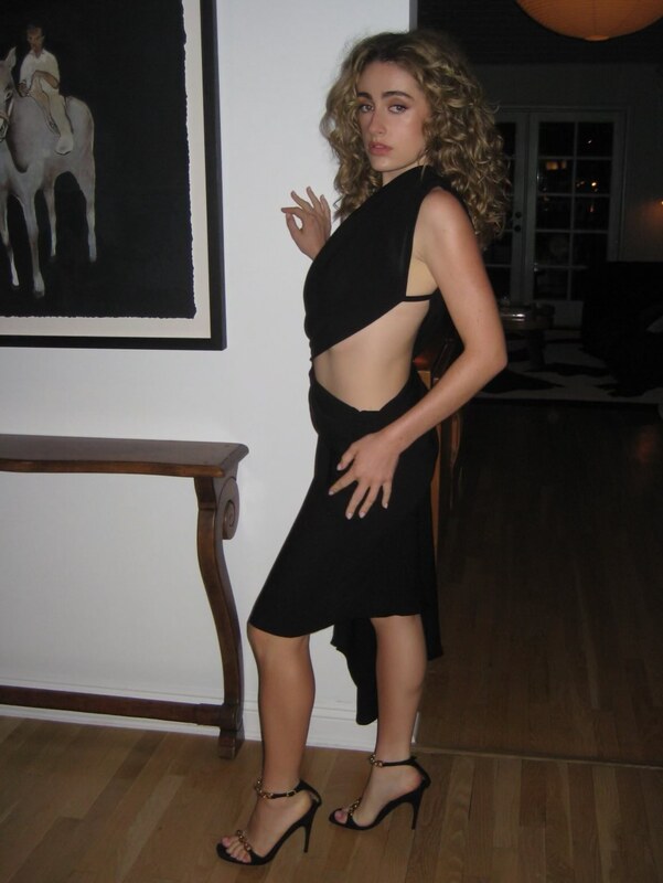 Rachel Anne Sennott nude photo 3
