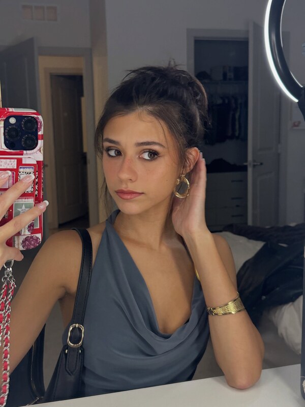 Rachel Brockman nude photo 6