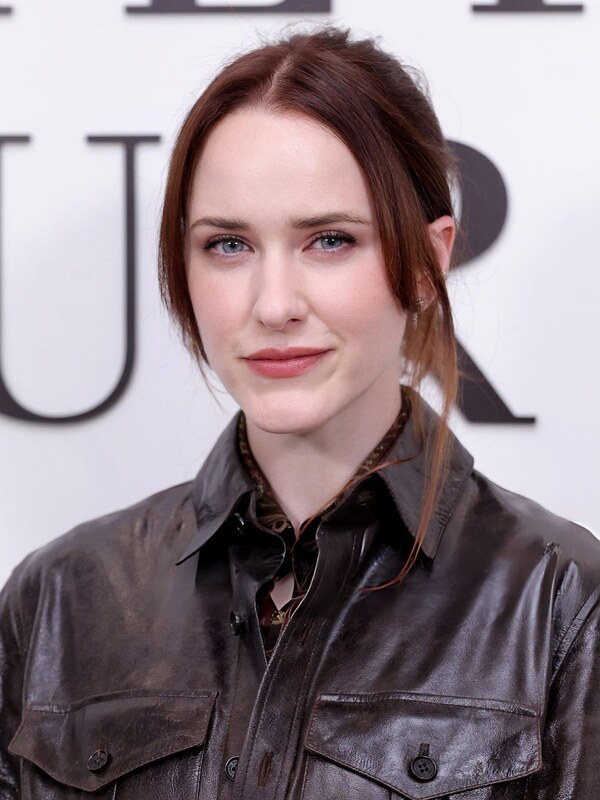 Rachel Brosnahan nude photo 7
