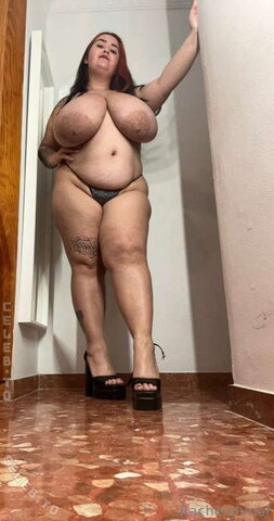 Rachel Galvan nude photo 3