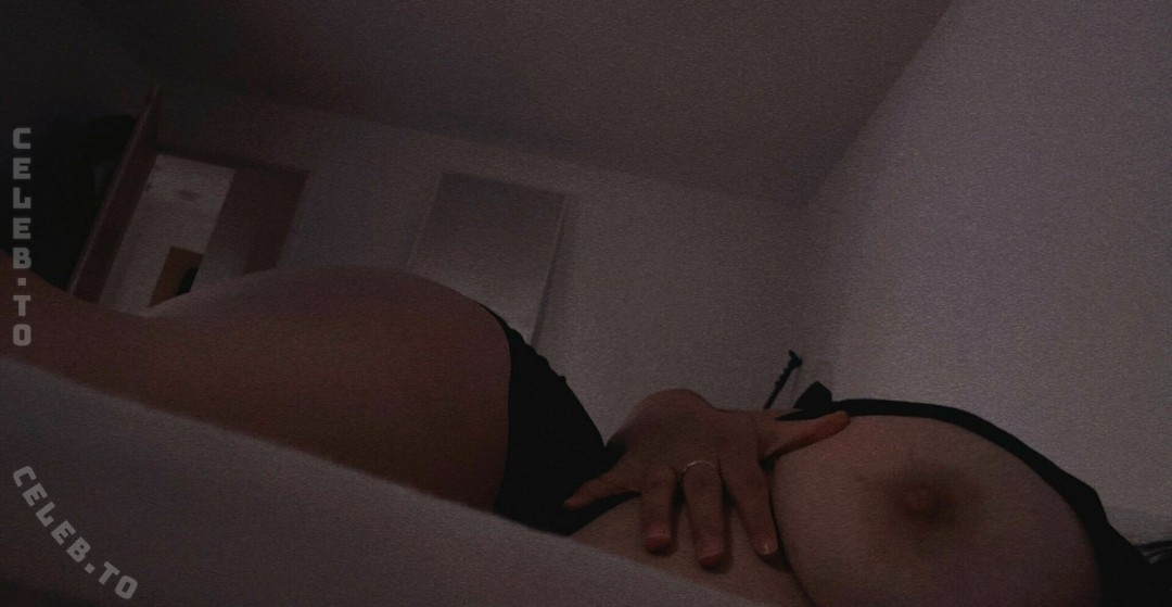 Rachel marie nude photo 5