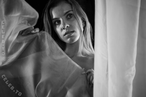 Racinglisa nude photo 2