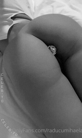 Raducu Mihaela nude photo 8