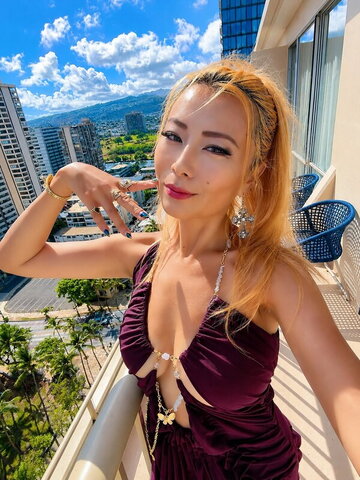 Raina Huang nude photo 6
