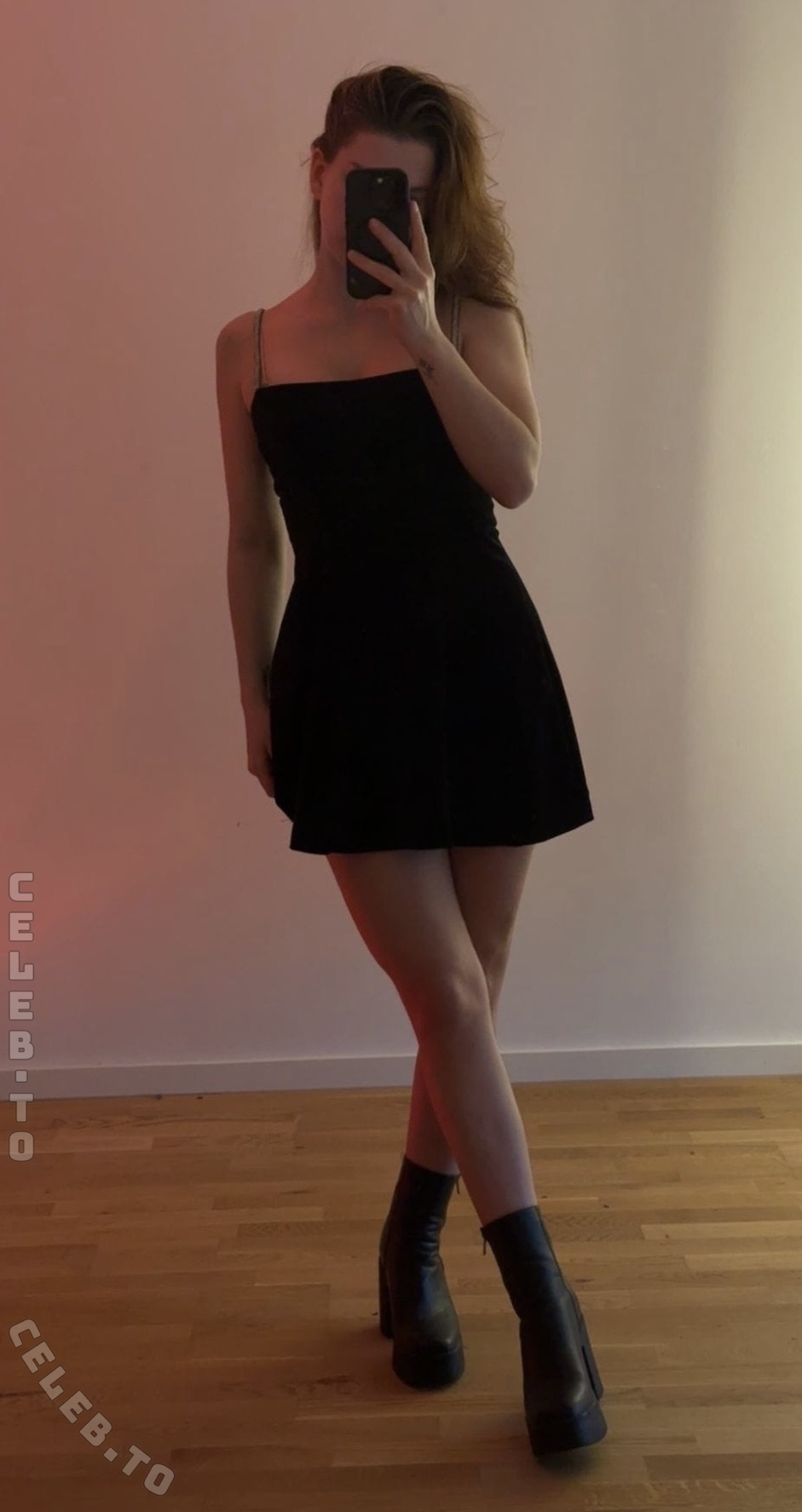 Raja Meissner nude photo 4