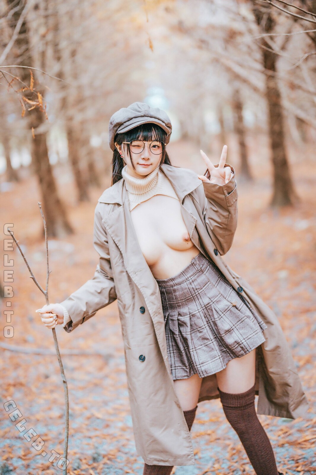 Raku_66 nude photo 6