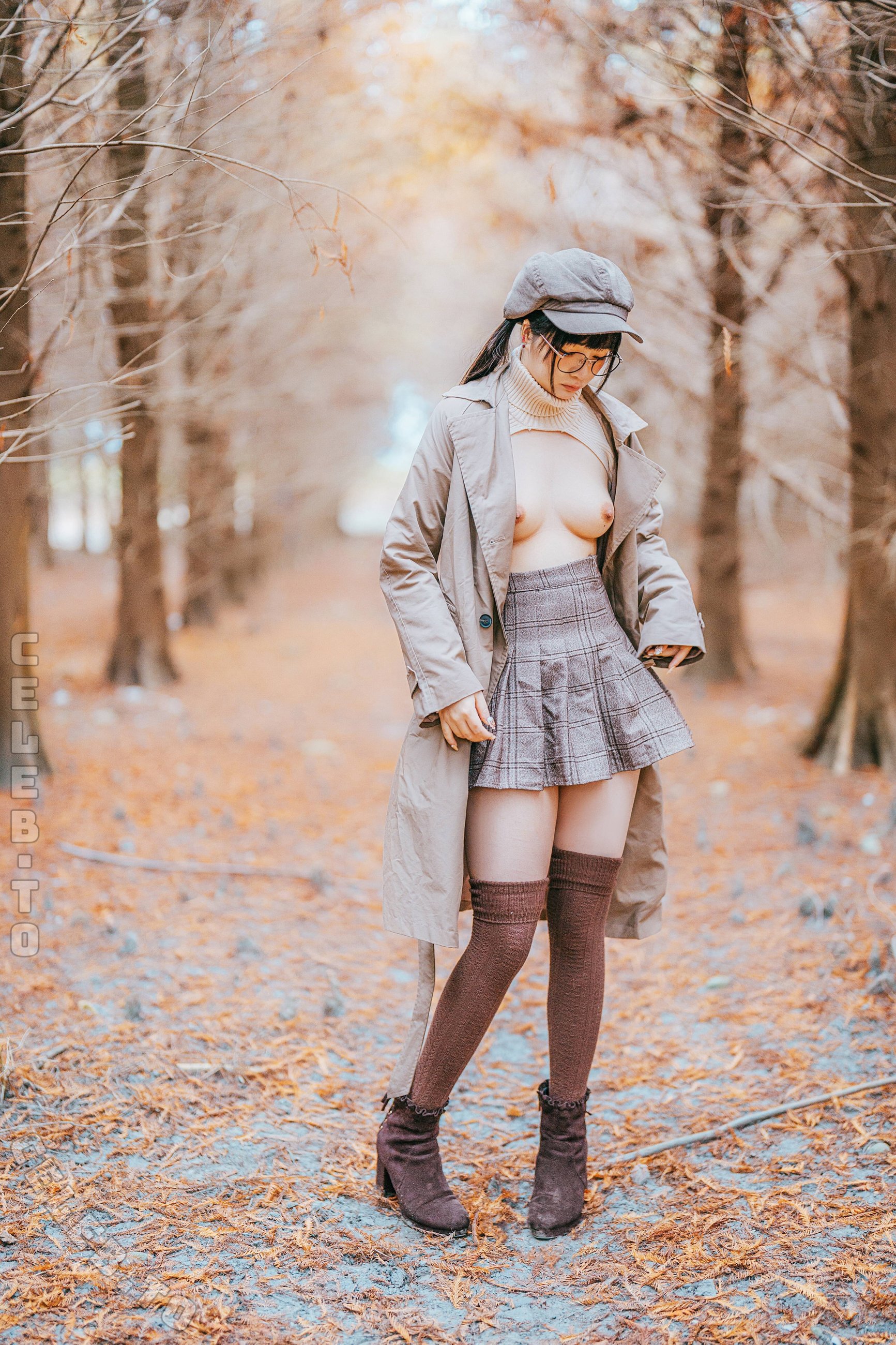 Raku_66 nude photo 9