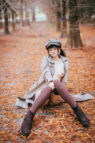 Raku_66 nude photo 5