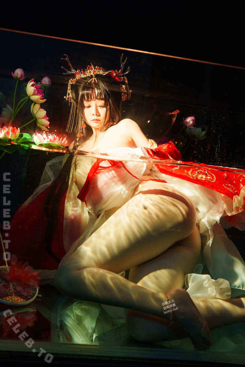 Raku_66 nude photo 5