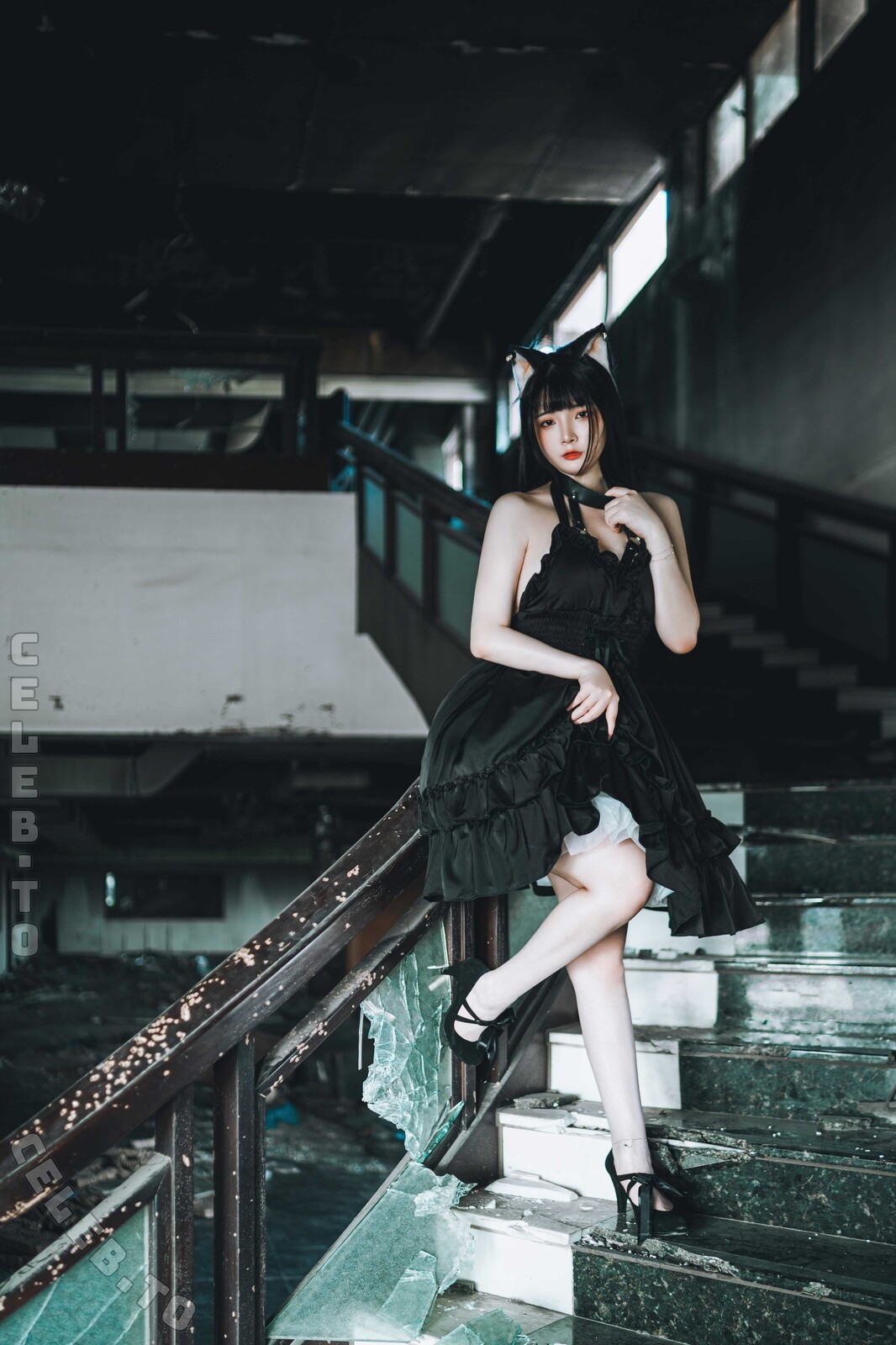 Raku_66 nude photo 2