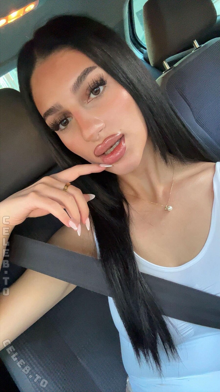 Ranyamhd nude photo 3