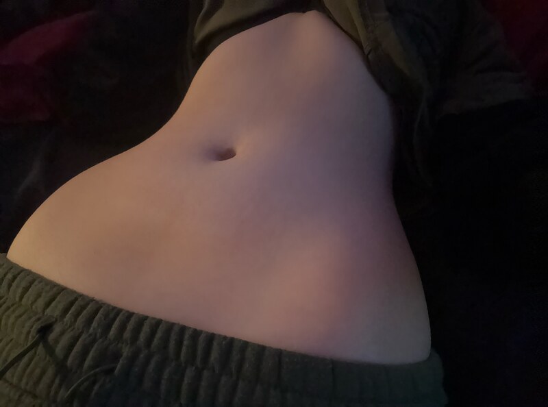 ratedreign nude photo 1