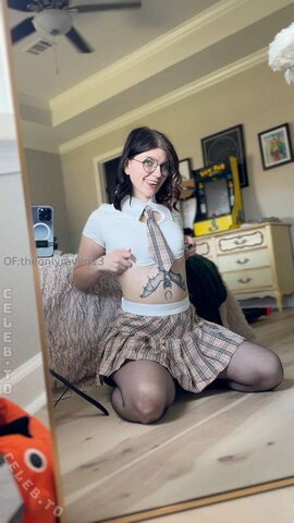 Raven Adams nude photo 14