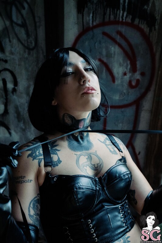 Ravenxaquarius nude photo 6