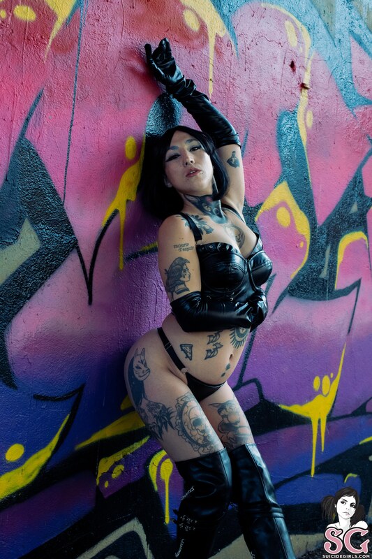 Ravenxaquarius nude photo 12