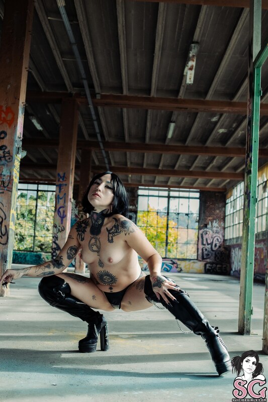 Ravenxaquarius nude photo 36