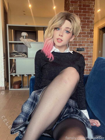 ravvcorn413 nude photo 12