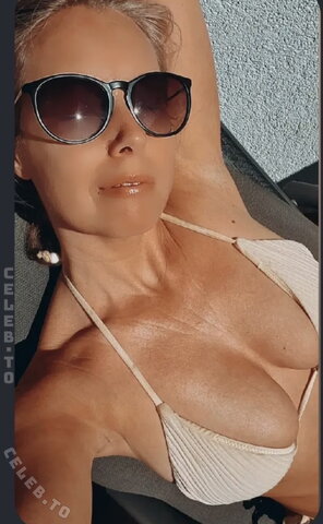 realangi0 nude photo 24