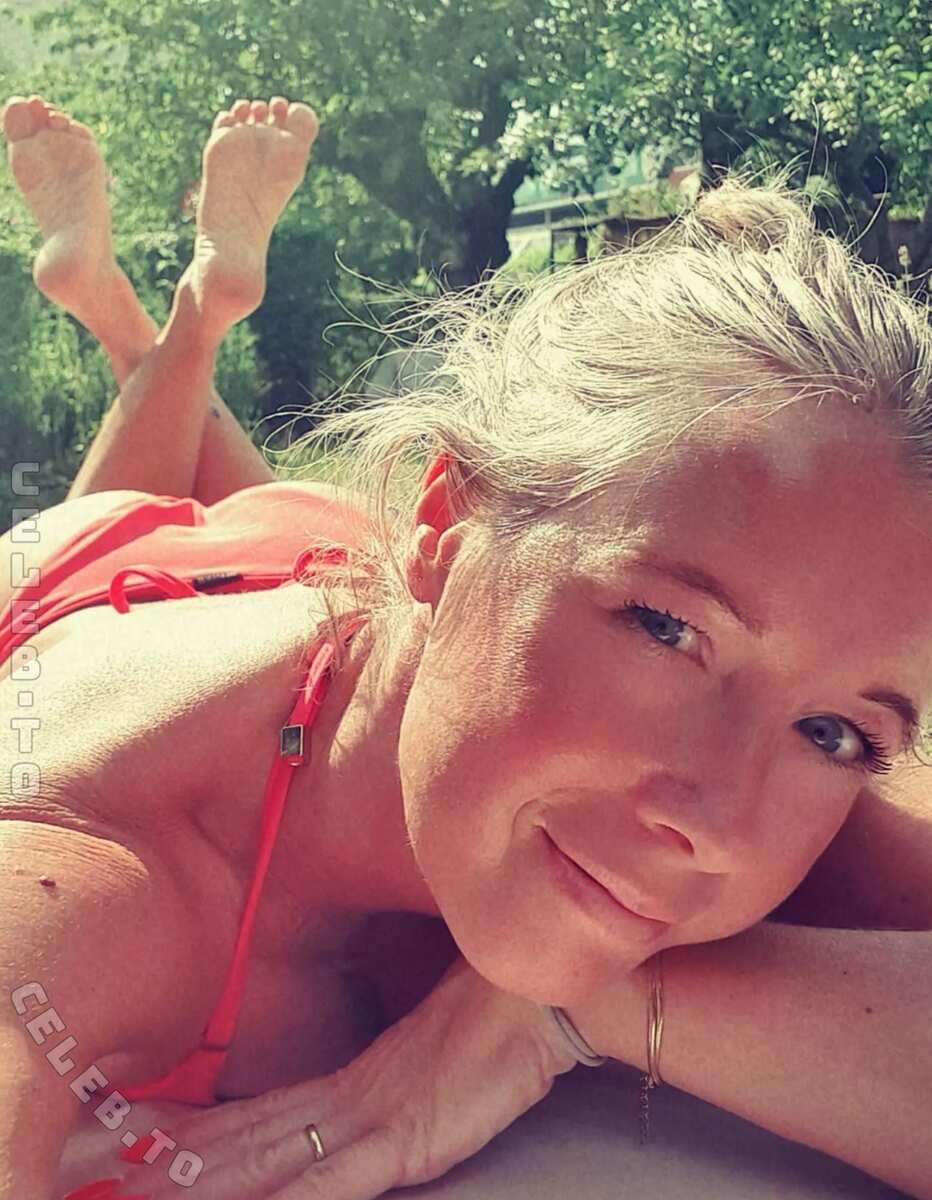 realangi0 nude photo 1