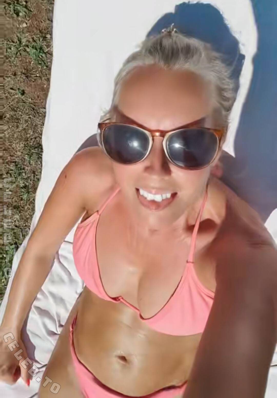 realangi0 nude photo 2