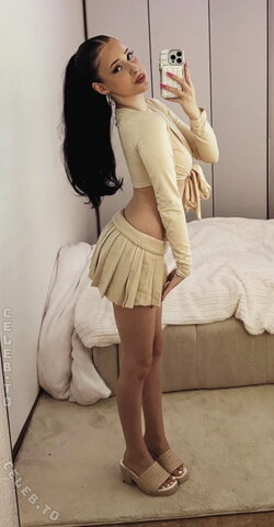 reallizsa Hot (1 photo)