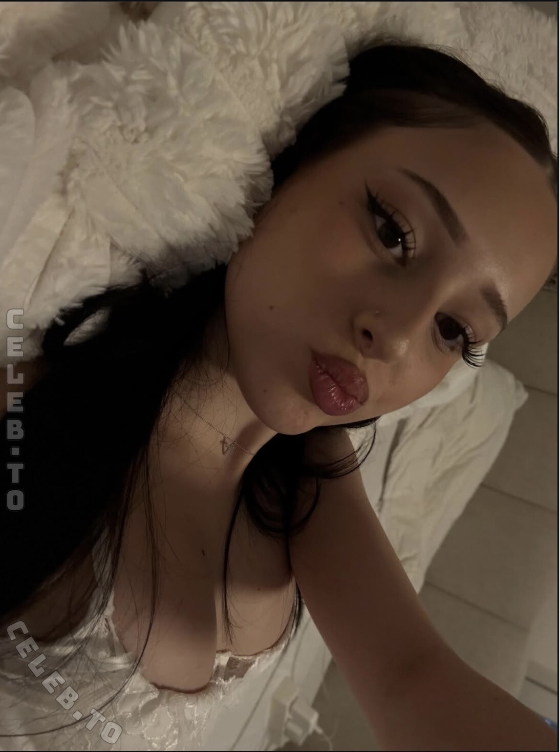 reallizsa nude photo 10